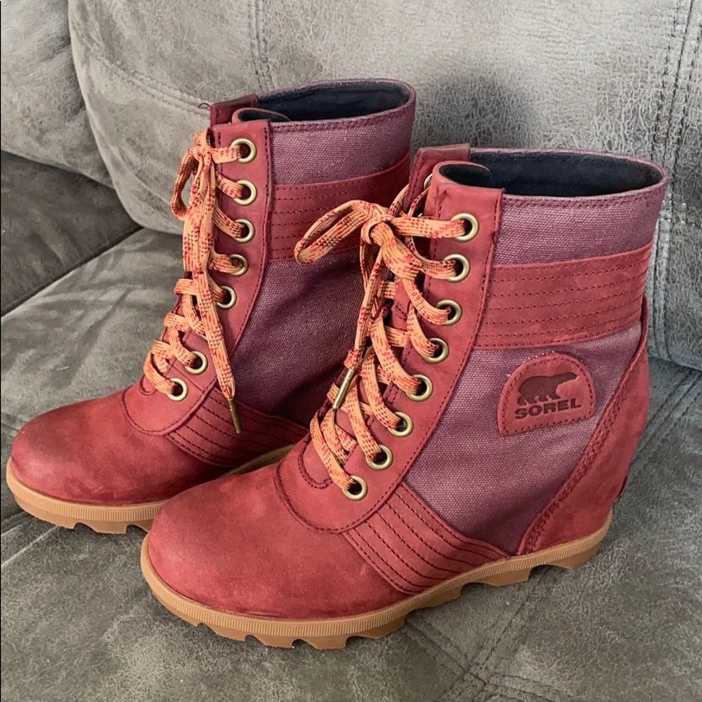 SOREL Lexi wedge boot